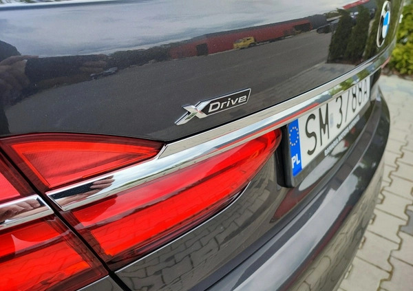 BMW Seria 7 cena 155000 przebieg: 125515, rok produkcji 2016 z Piotrków Trybunalski małe 781